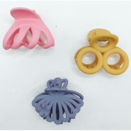 PINZA CHICA COLORES $9