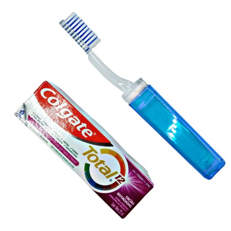 SET PASTA Y CEPILLO DENTAL $16